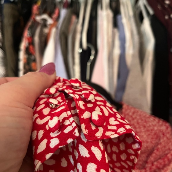 NWOT Talbots *wrap* top with button closer - Picture 3 of 7